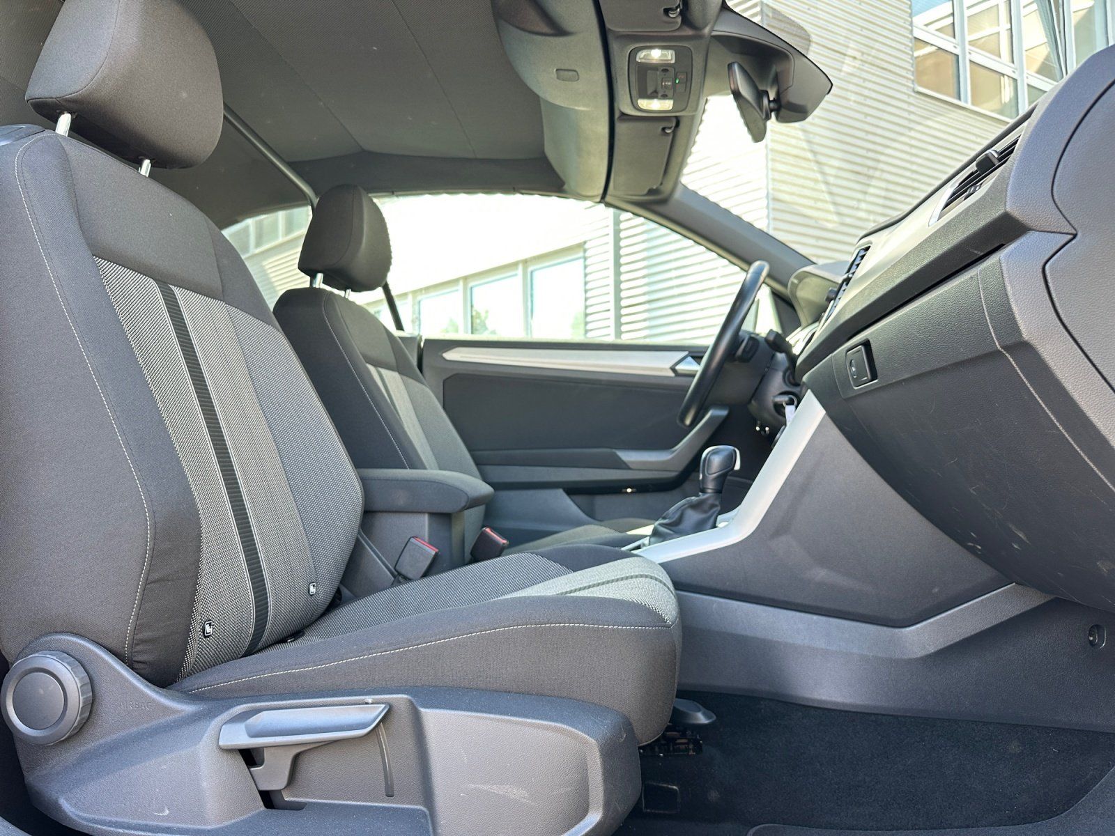 Volkswagen T-Roc 2021 г. Серебристый, пробег 44137 км