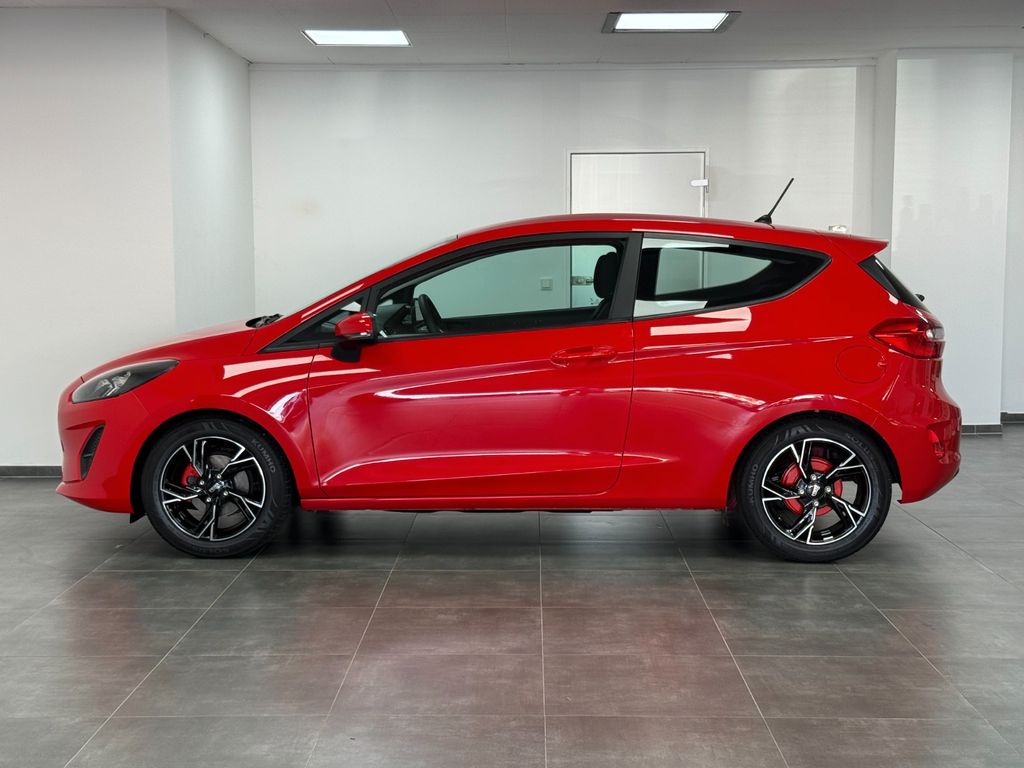 Ford Fiesta 2021 г. Красный, пробег 50000 км