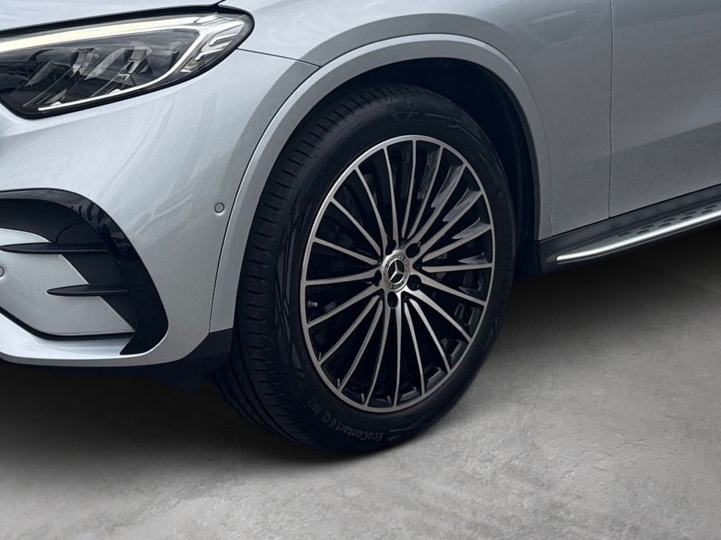 Mercedes-Benz GLC 300 2024 г. Серебристый, пробег 24752 км