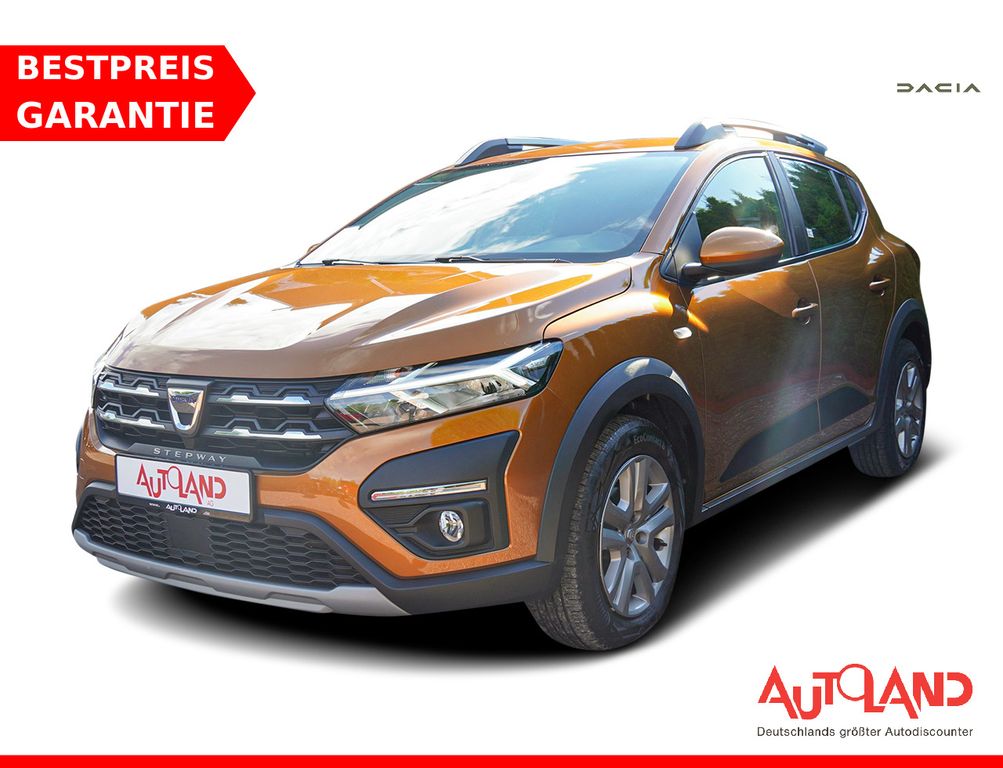 Dacia Sandero 2022 г. Оранжевый, пробег 39622 км