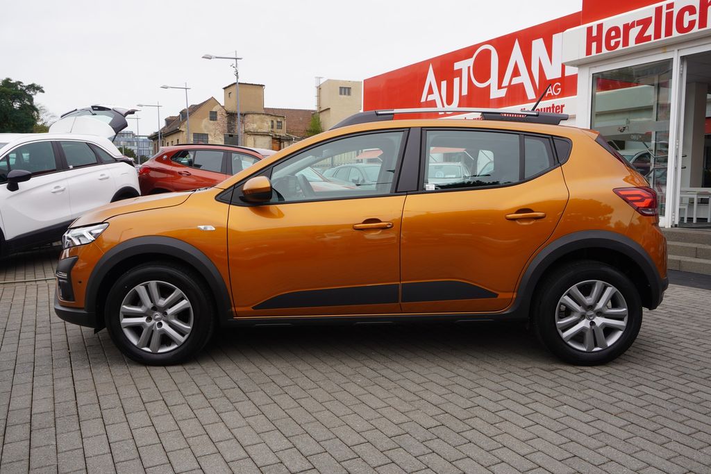 Dacia Sandero 2022 г. Оранжевый, пробег 39622 км