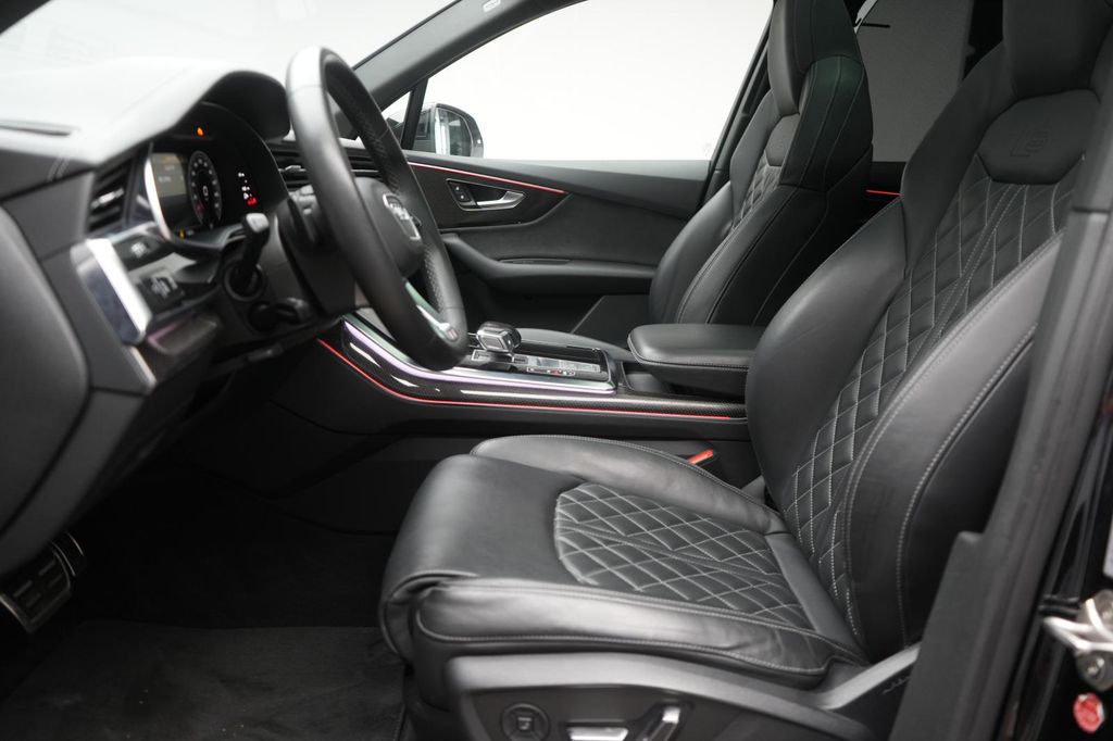 Audi Q7 2023 г. Чёрный, пробег 52000 км