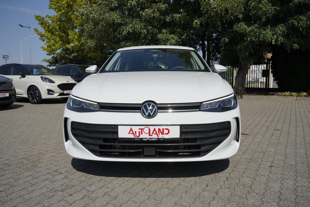 Volkswagen PASSAT VARIANT 2025 г. Белый, пробег 42321 км