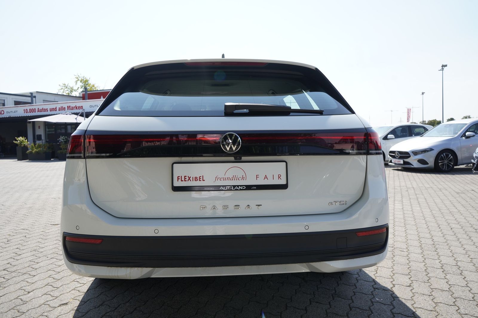 Volkswagen PASSAT VARIANT 2025 г. Белый, пробег 42321 км