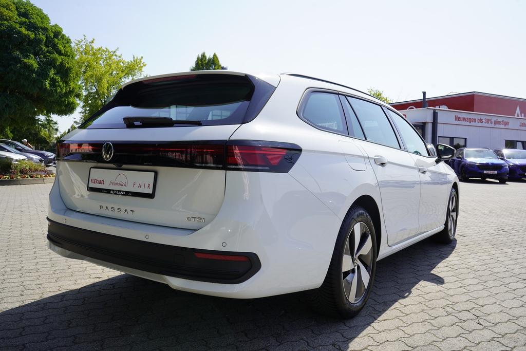 Volkswagen PASSAT VARIANT 2025 г. Белый, пробег 42321 км