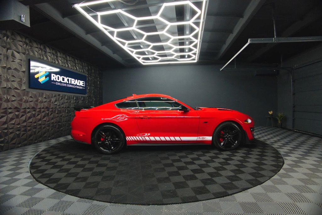 Ford Mustang 2021 г. Красный, пробег 51035 км