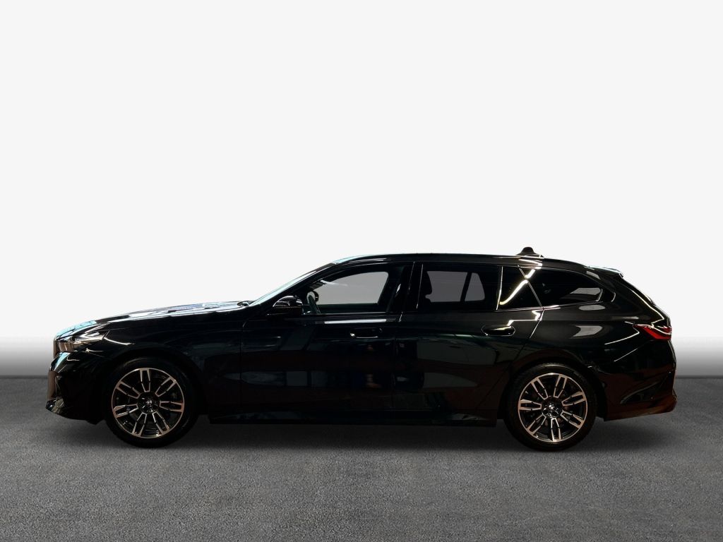 BMW 520 2025 г. Чёрный, пробег 34749 км