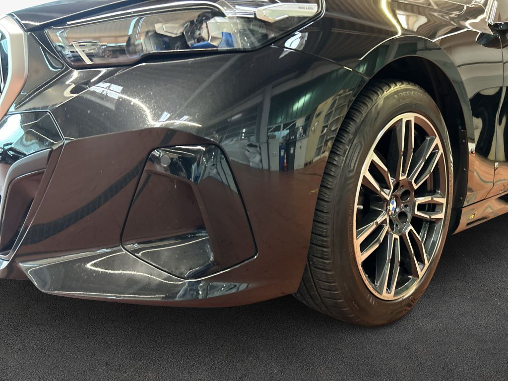 BMW 520 2025 г. Чёрный, пробег 34749 км