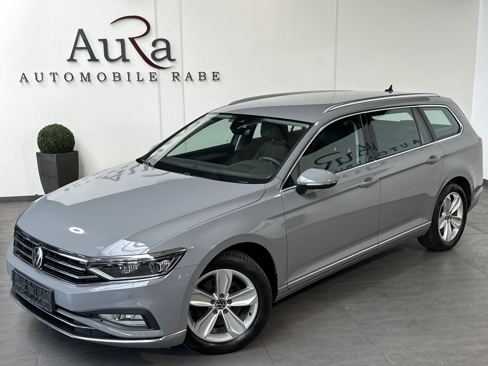 Volkswagen PASSAT VARIANT 2023 г. Серый, пробег 42750 км