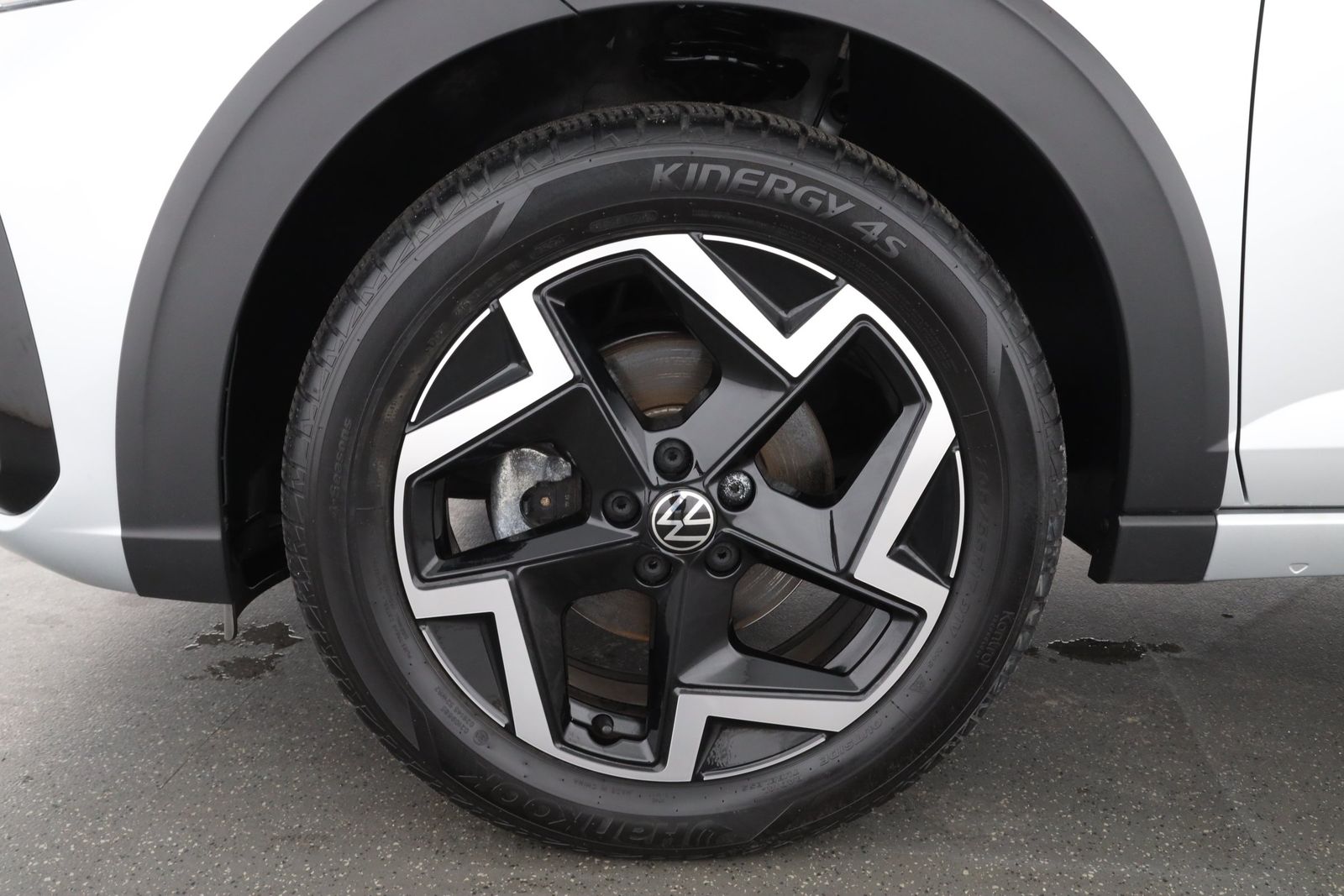 Volkswagen Taigo 2025 г. Серебристый, пробег 29971 км