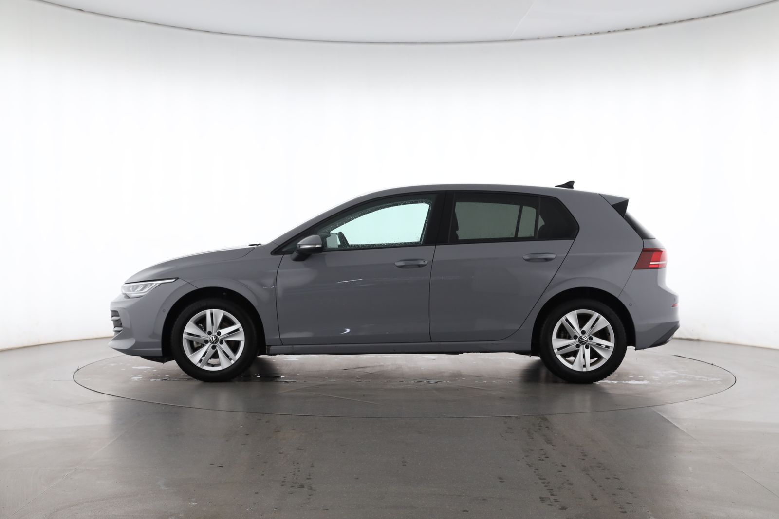 Volkswagen Golf 2025 г. Серый, пробег 26962 км