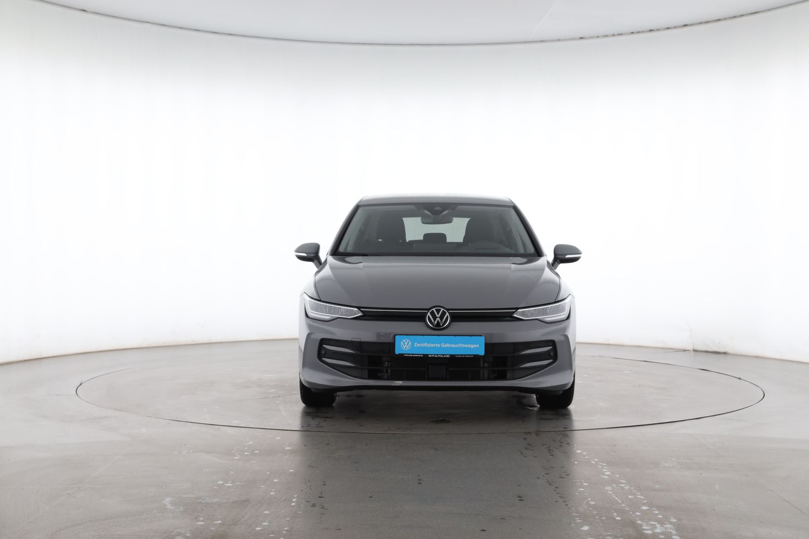 Volkswagen Golf 2025 г. Серый, пробег 26962 км