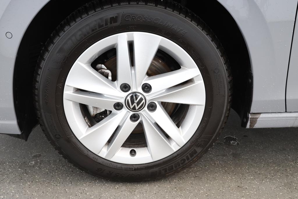 Volkswagen Golf 2025 г. Серый, пробег 26962 км