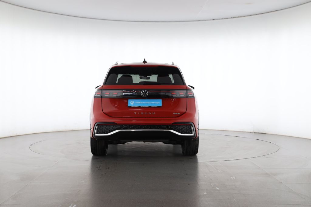 Volkswagen Tiguan 2025 г. Красный, пробег 11626 км