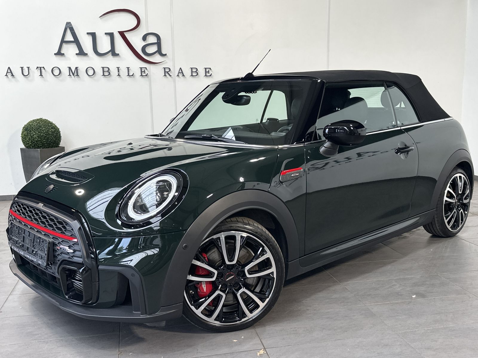 Mini JOHN COOPER WORKS CABRIO 2022 г. Зелёный, пробег 57450 км