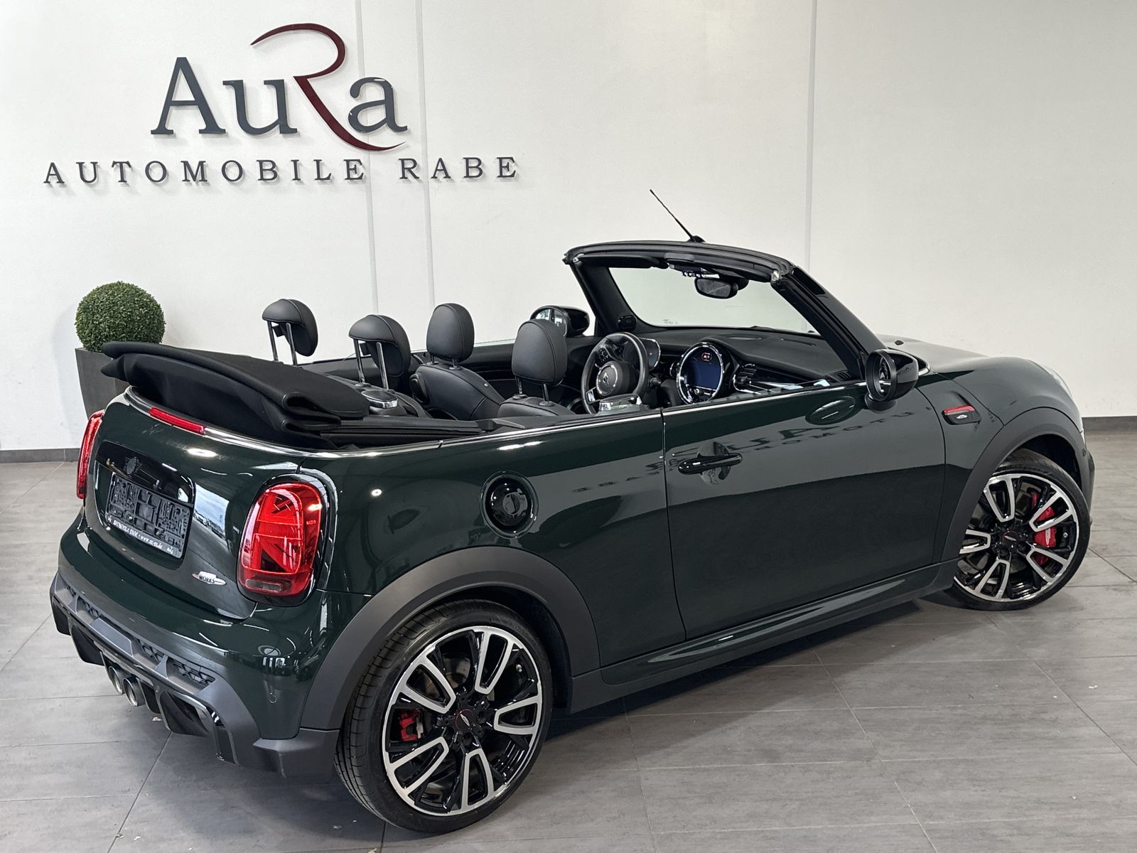 Mini JOHN COOPER WORKS CABRIO 2022 г. Зелёный, пробег 57450 км