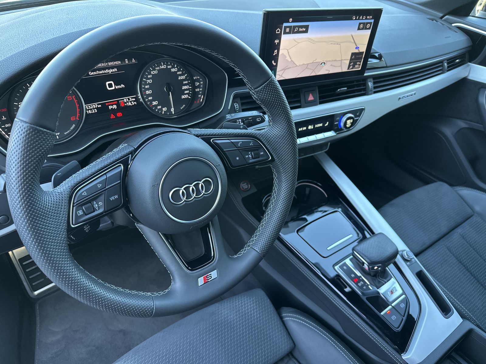 Audi S4 2022 г. Чёрный, пробег 52750 км