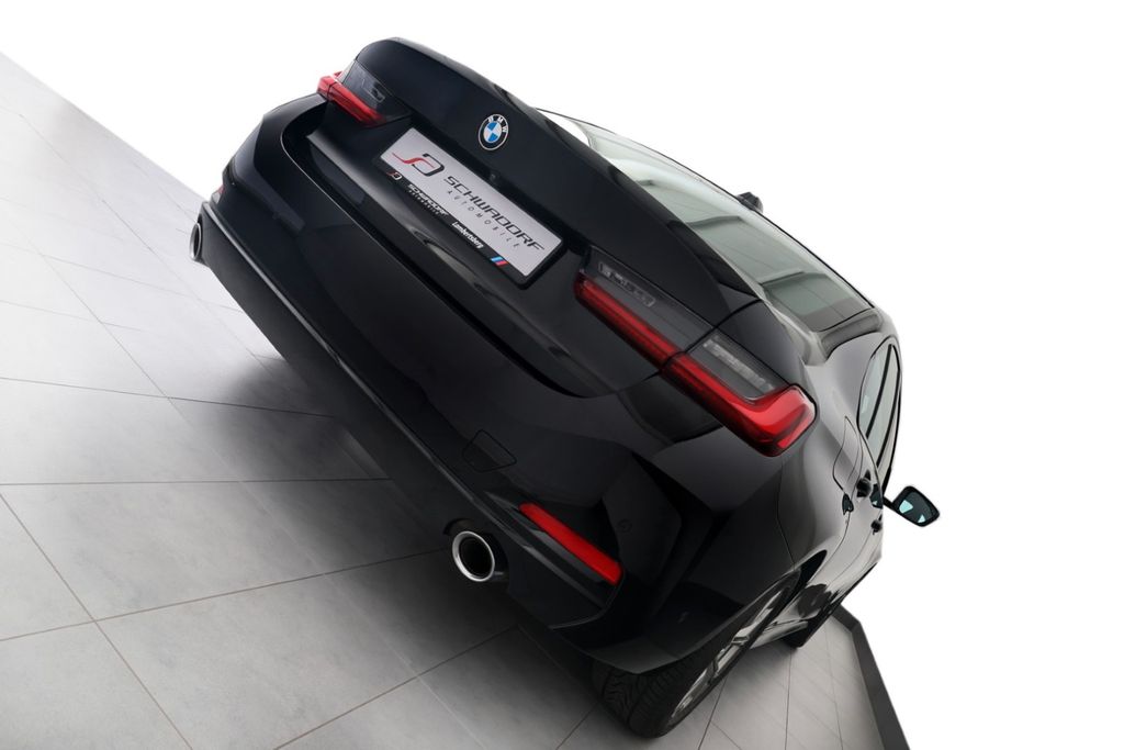 BMW 318 2024 г. Чёрный, пробег 25950 км