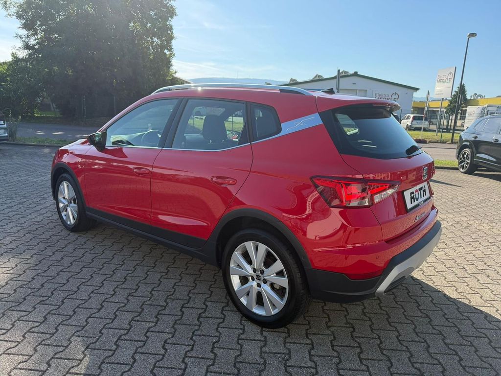 SEAT Arona 2023 г. Красный, пробег 34050 км