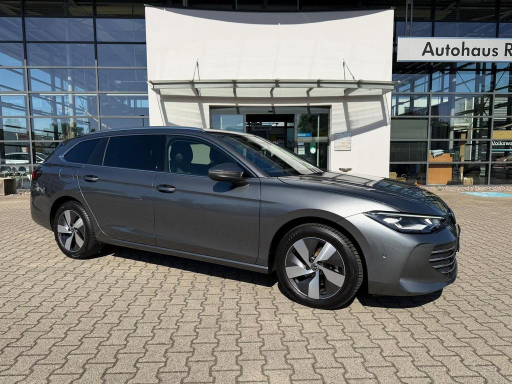 Volkswagen PASSAT VARIANT 2025 г. Серый, пробег 38735 км