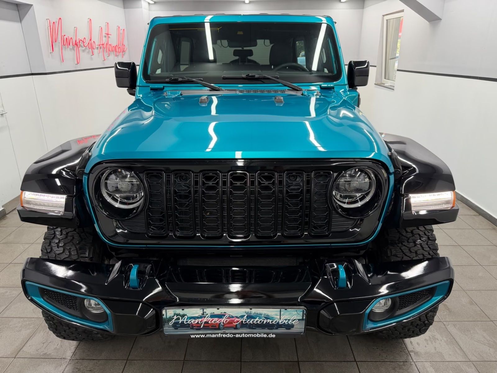 Jeep Wrangler 2024 г. Синий, пробег 21722 км