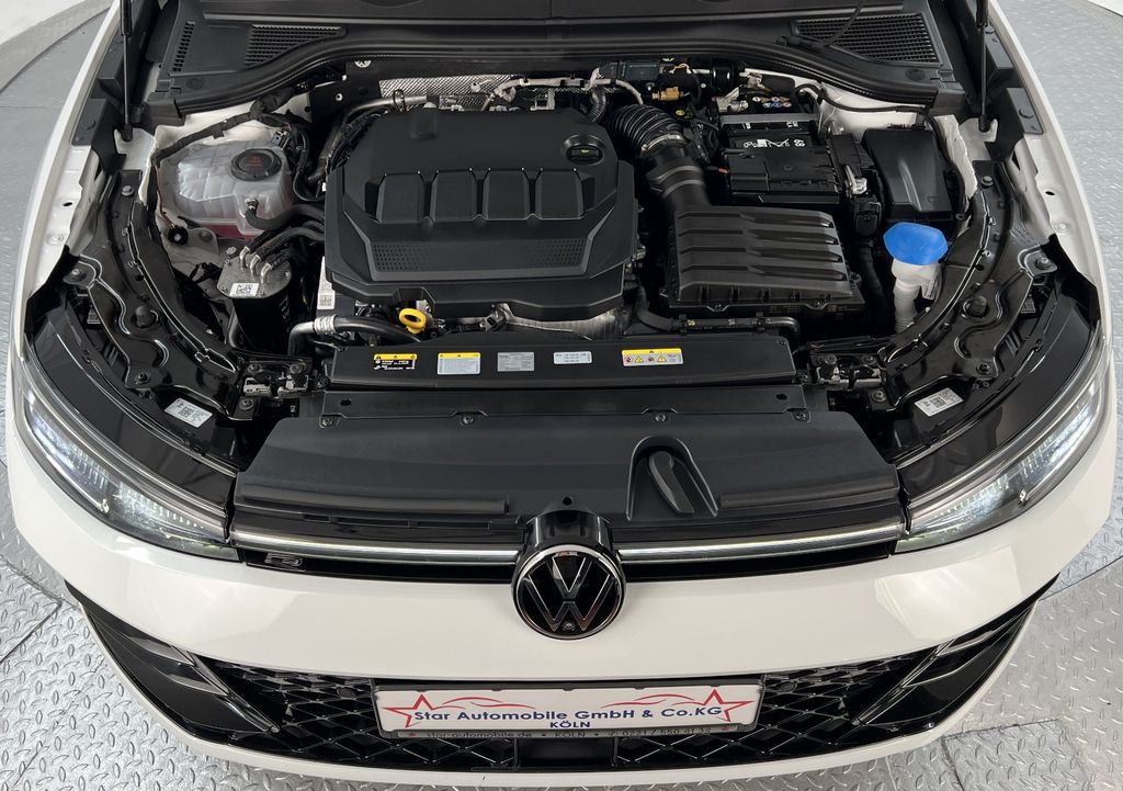 Volkswagen PASSAT VARIANT 2026 г. Белый, пробег 23107 км