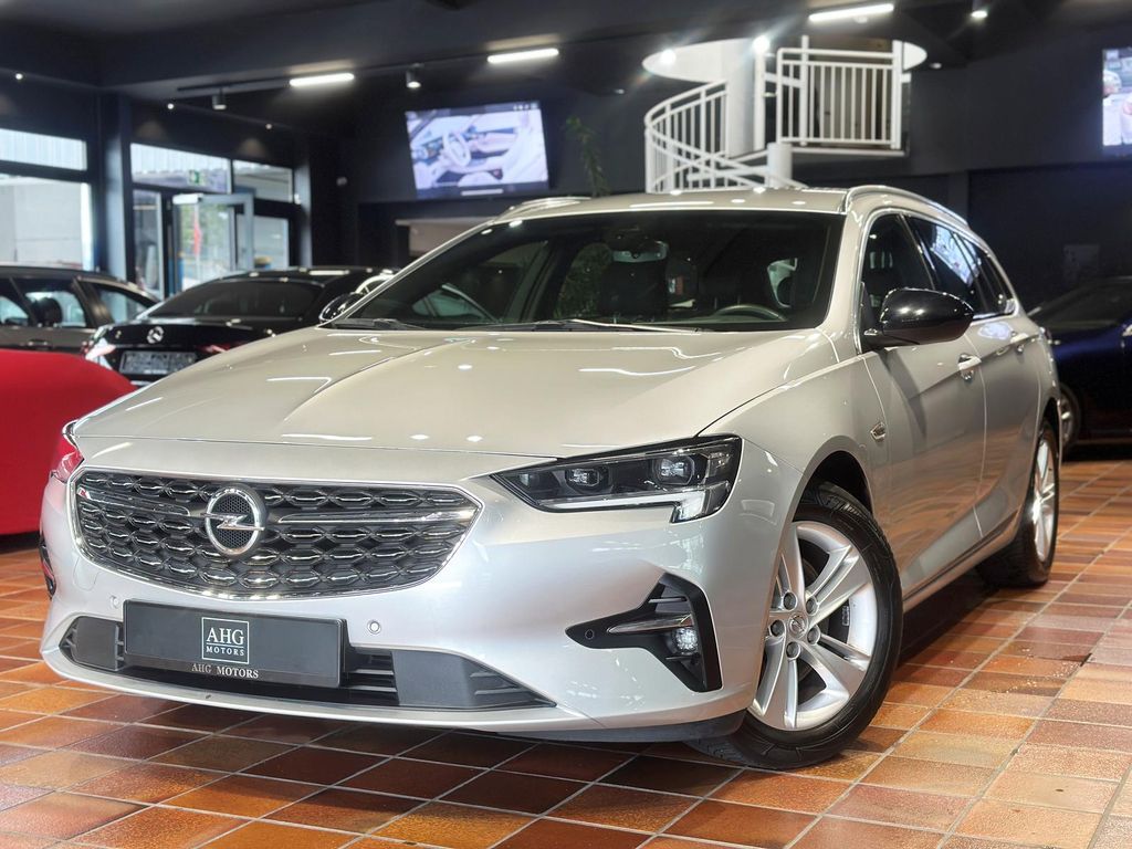 Opel Insignia 2021 г. Серебристый, пробег 50000 км