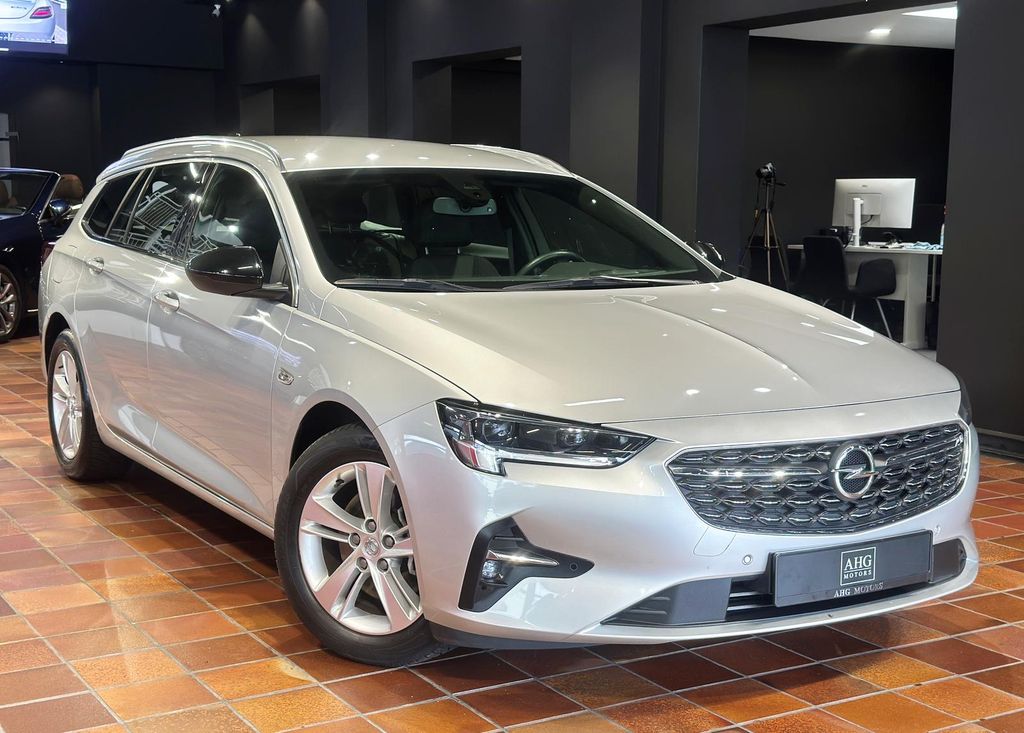 Opel Insignia 2021 г. Серебристый, пробег 50000 км