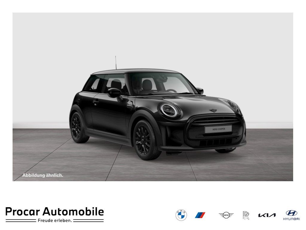 Mini COOPER 2023 г. Чёрный, пробег 54794 км
