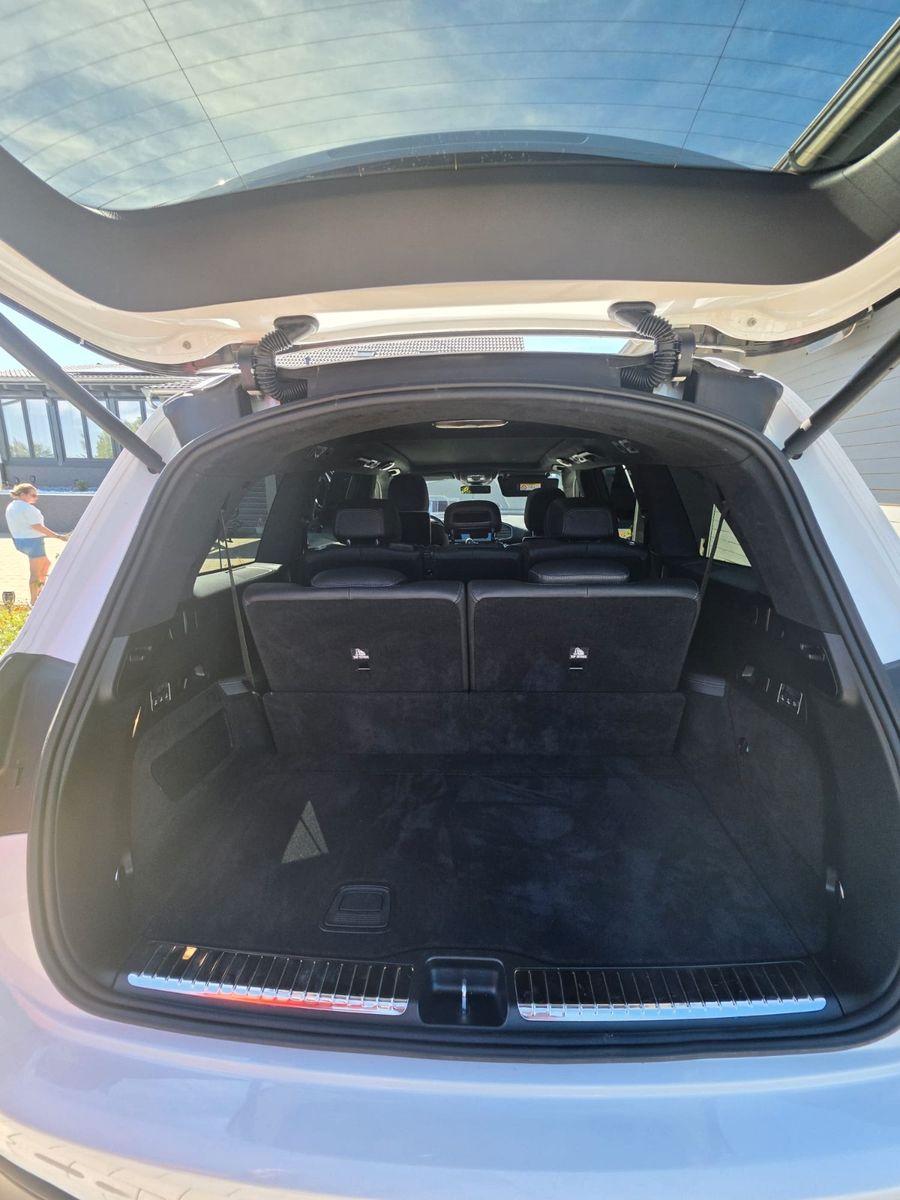 Mercedes-Benz GLS 63 2024 г. Белый, пробег 41350 км