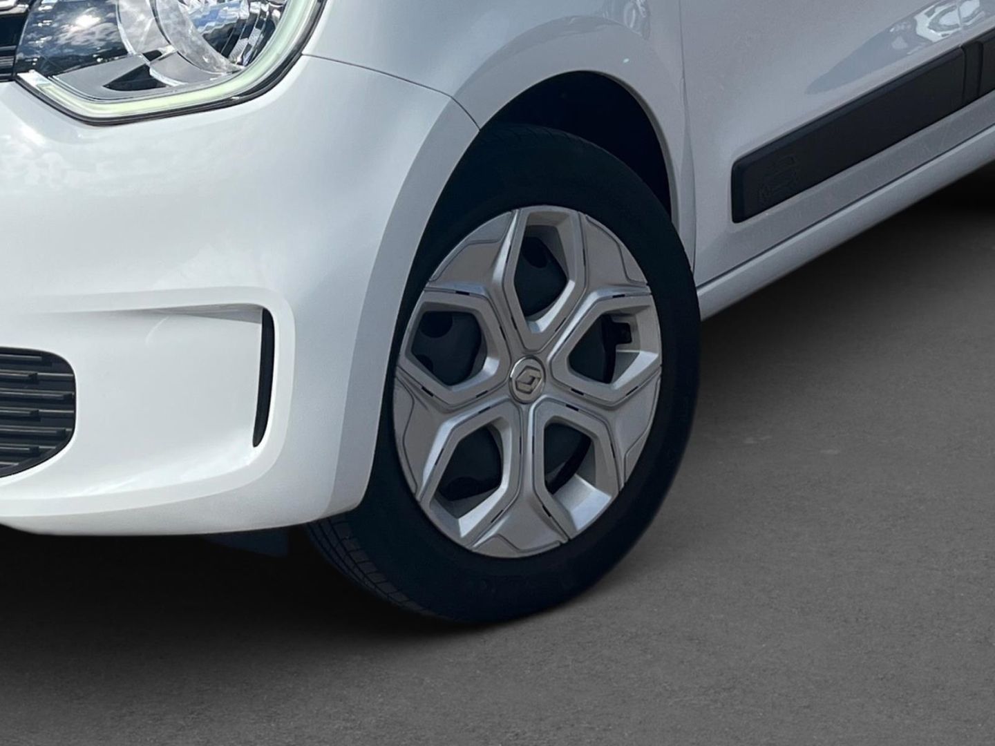 Renault Twingo 2021 г. Белый, пробег 39717 км