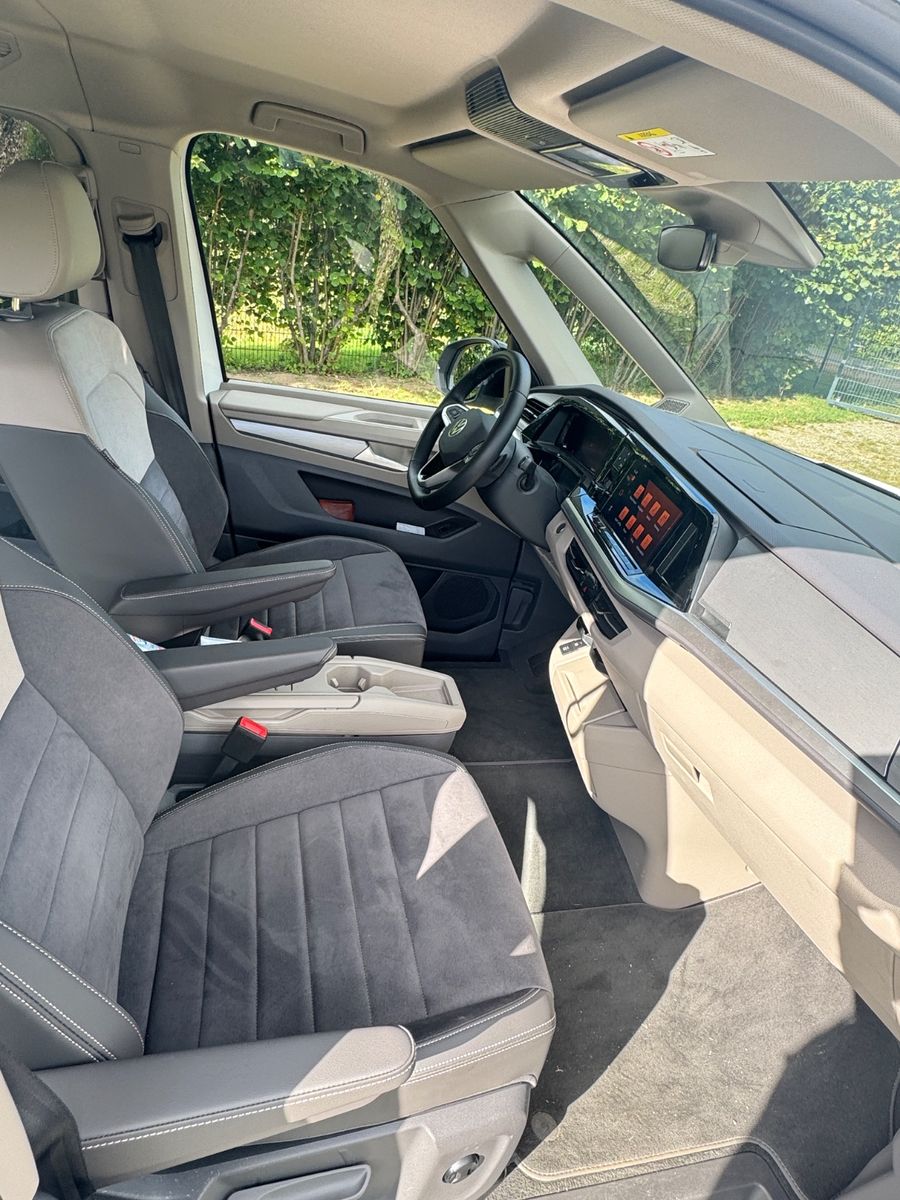 Volkswagen T7 MULTIVAN 2024 г. Белый, пробег 25050 км