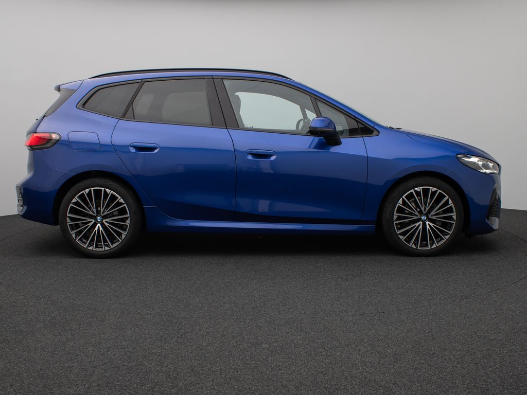 BMW 220 ACTIVE TOURER 2023 г. Синий, пробег 44644 км