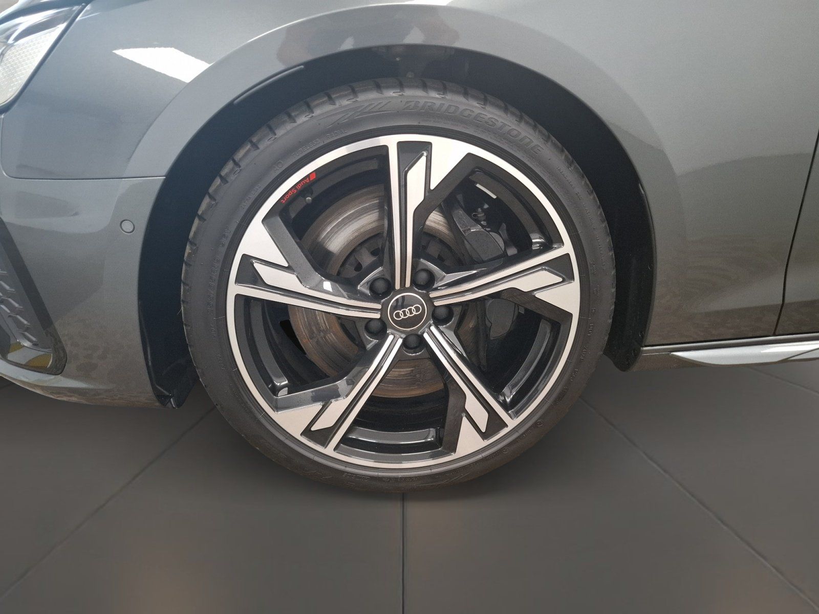 Audi S4 2023 г. Серый, пробег 50087 км