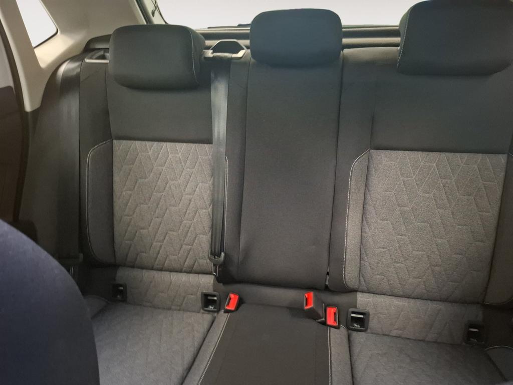 Volkswagen Polo 2023 г. Белый, пробег 43021 км