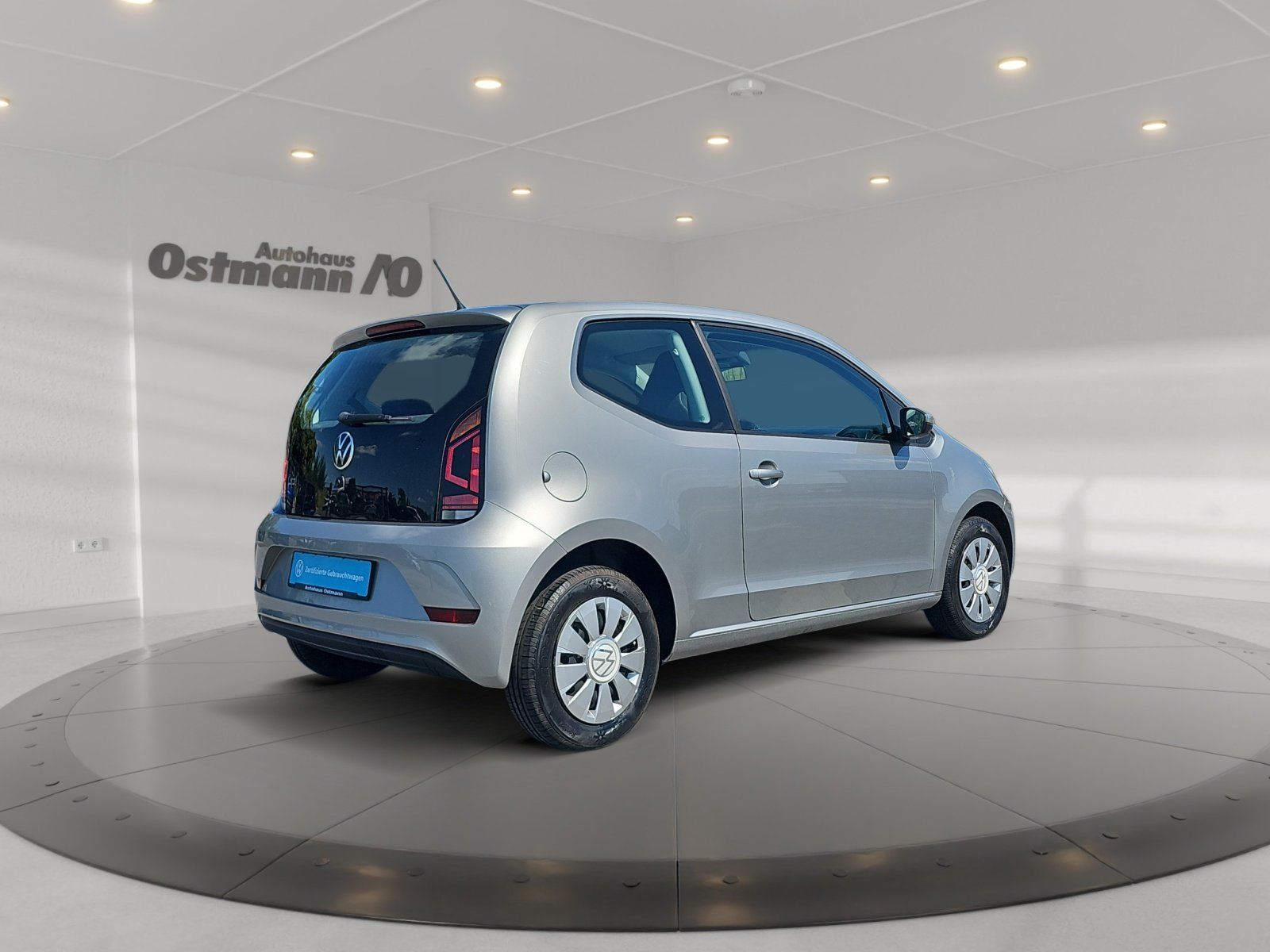 Volkswagen up! 2022 г. Серебристый, пробег 40705 км