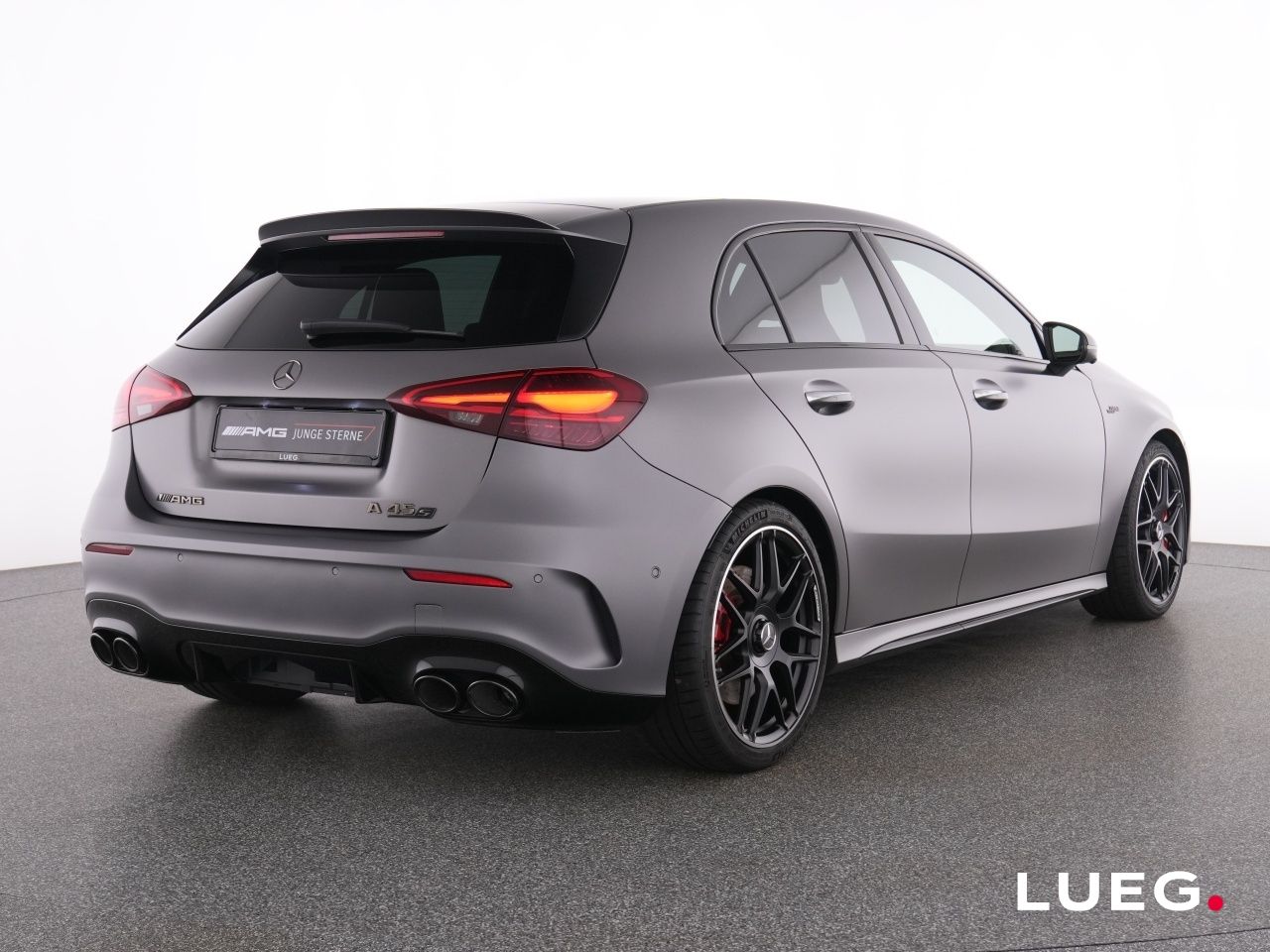 Mercedes-Benz A 45 AMG 2023 г. Серый, пробег 44418 км