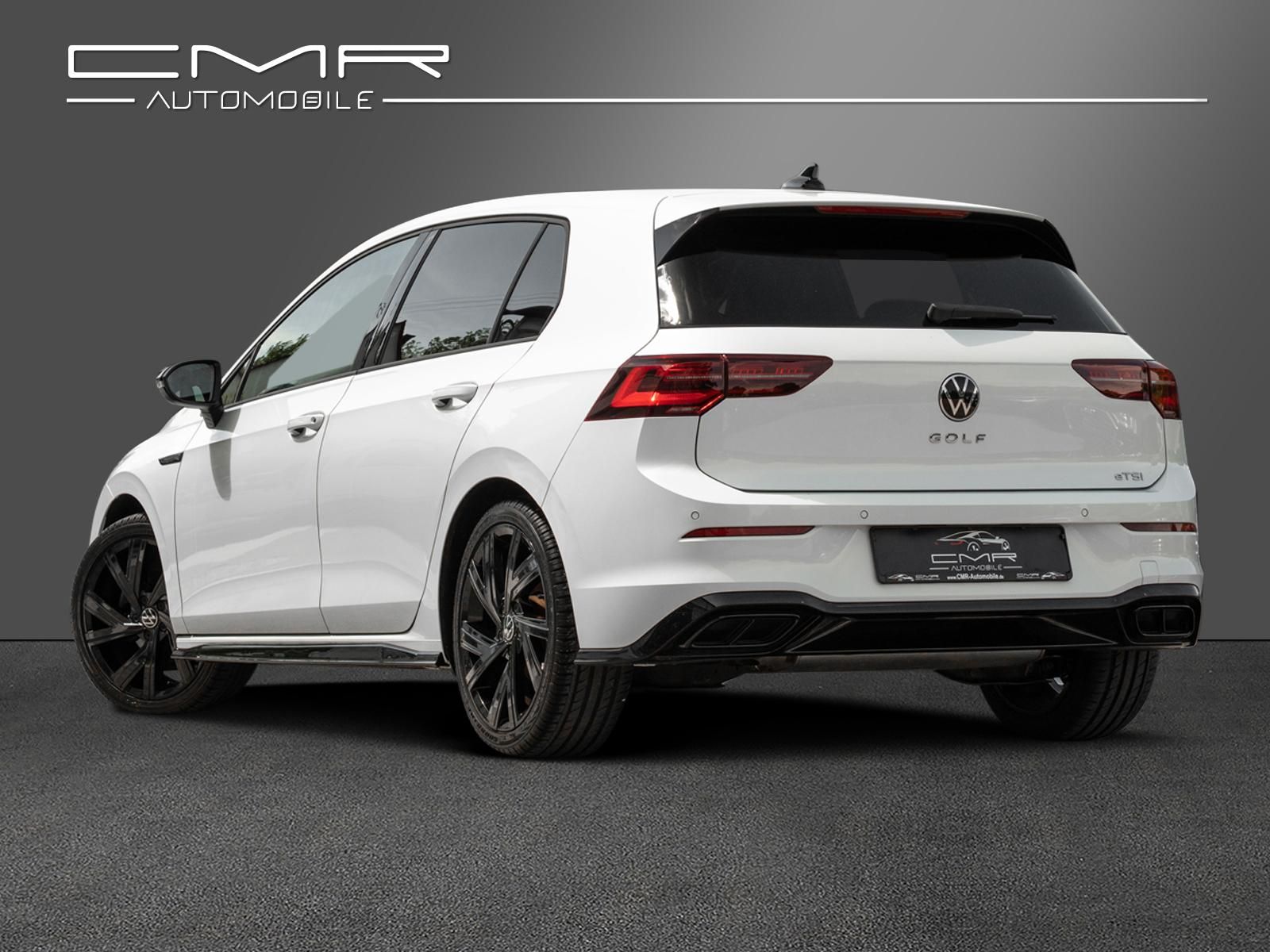 Volkswagen Golf 2022 г. Белый, пробег 35297 км