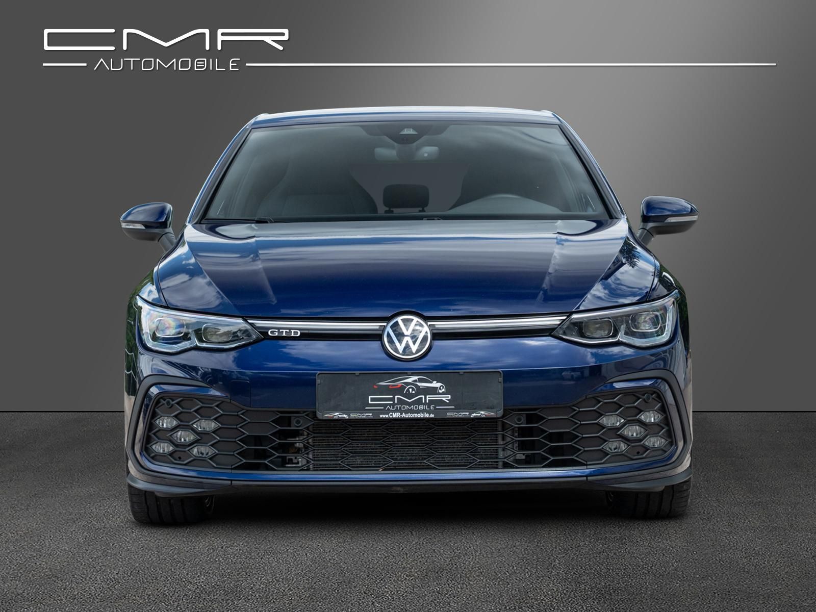 Volkswagen Golf 2023 г. Синий, пробег 50000 км