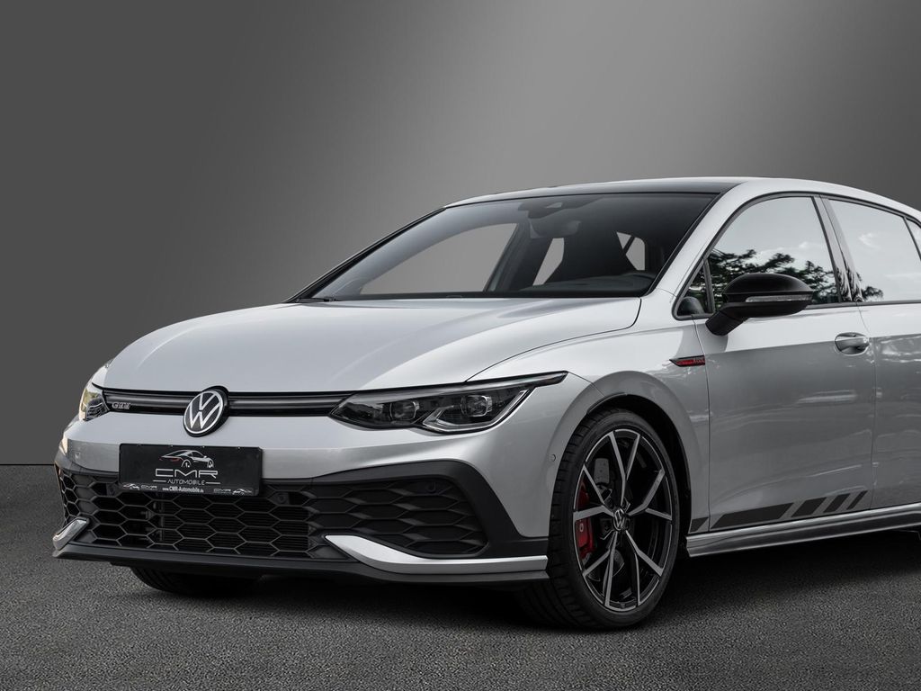 Volkswagen Golf 2023 г. Серебристый, пробег 40000 км