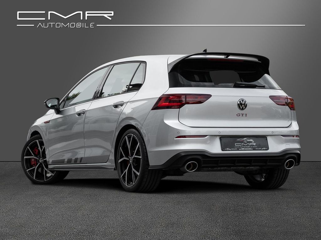 Volkswagen Golf 2023 г. Серебристый, пробег 40000 км
