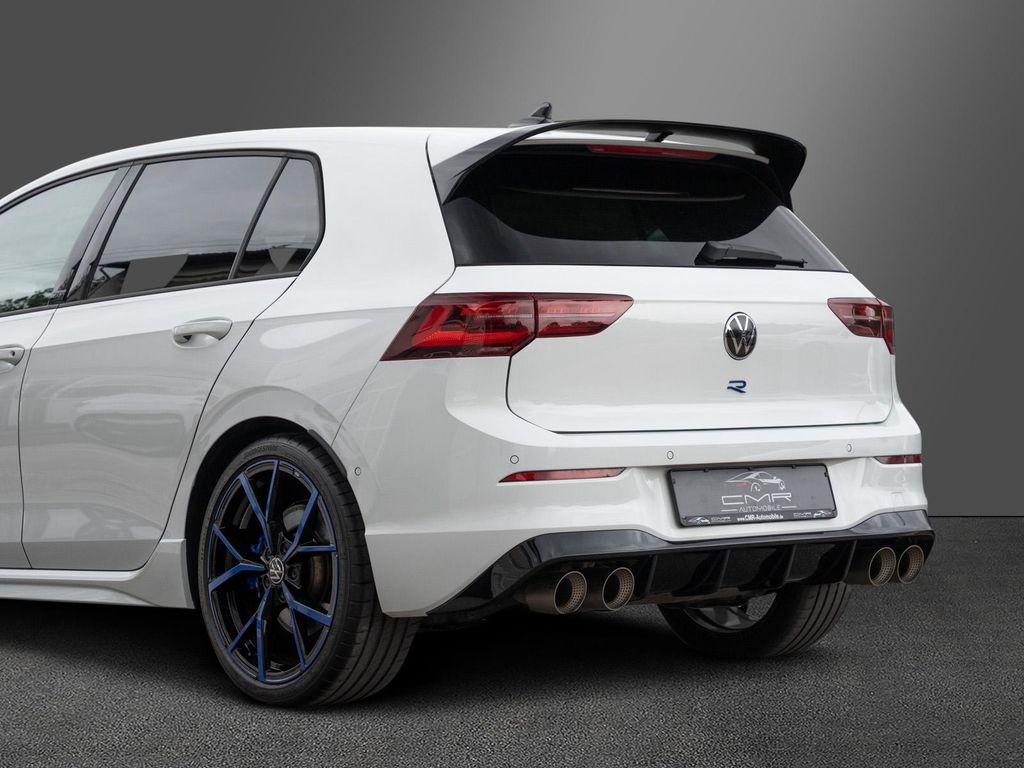 Volkswagen Golf 2023 г. Белый, пробег 17396 км