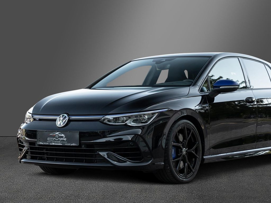 Volkswagen Golf 2023 г. Чёрный, пробег 40000 км