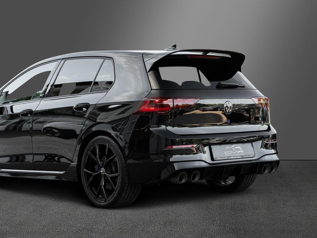 Volkswagen Golf 2023 г. Чёрный, пробег 40000 км