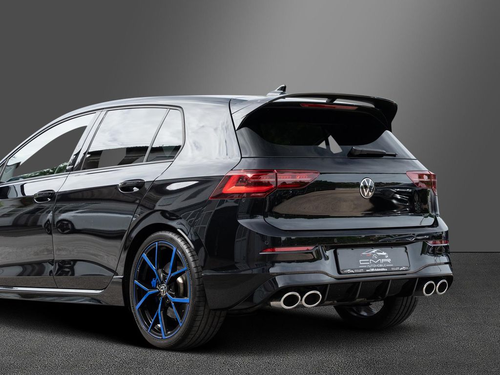 Volkswagen Golf 2024 г. Чёрный, пробег 28024 км