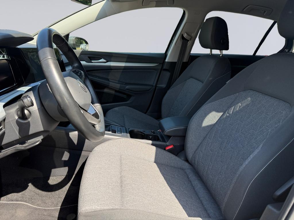 Volkswagen Golf 2023 г. Серый, пробег 54420 км