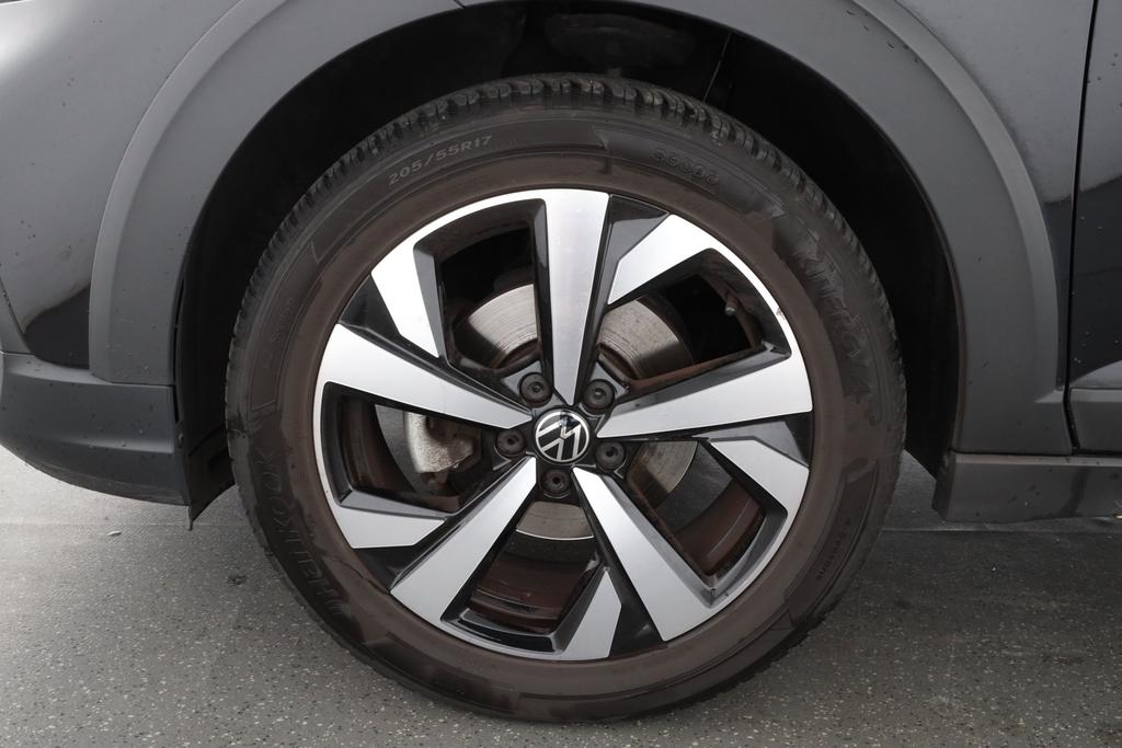 Volkswagen Taigo 2022 г. Чёрный, пробег 29990 км