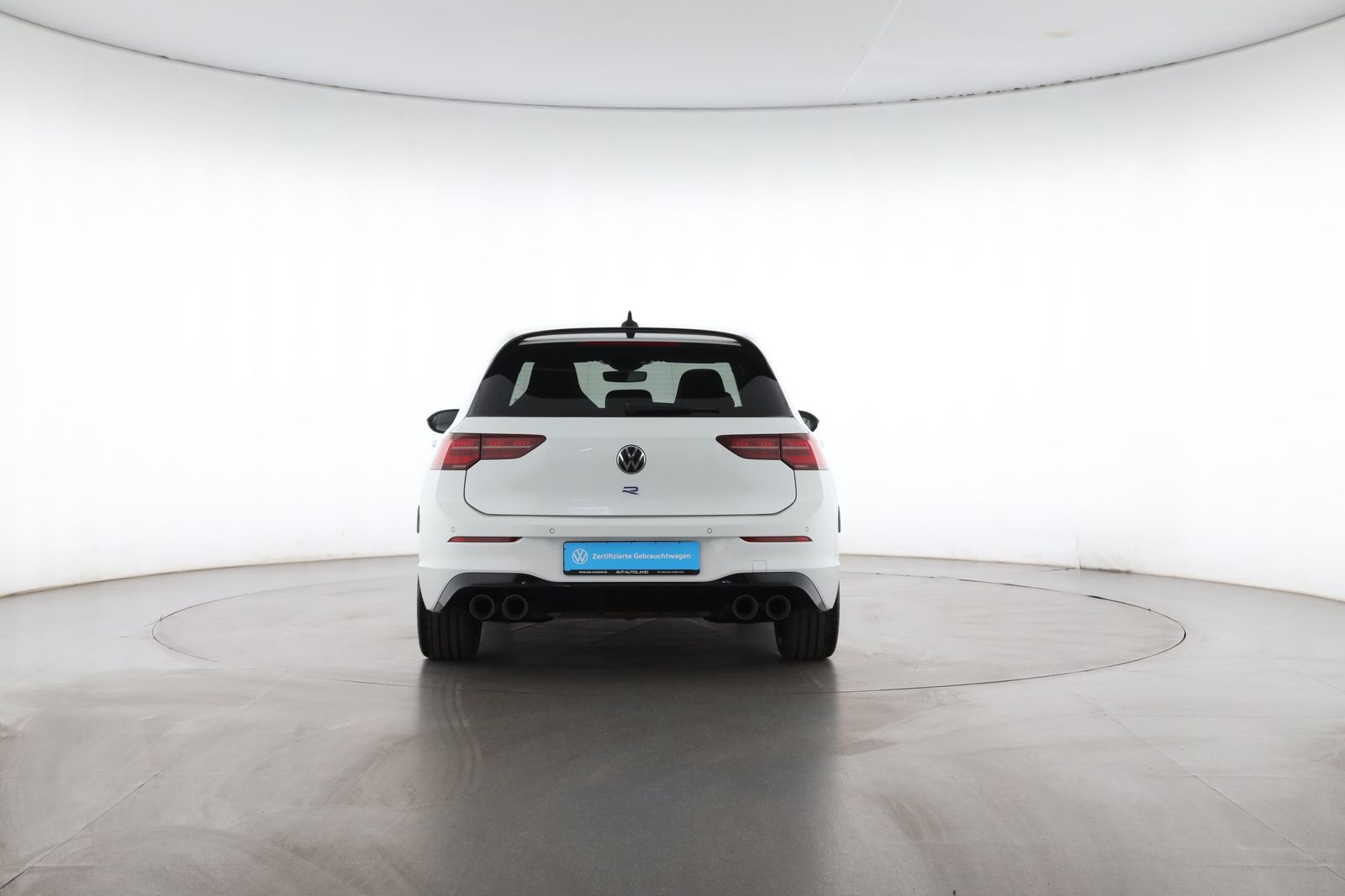 Volkswagen Golf 2023 г. Белый, пробег 52858 км