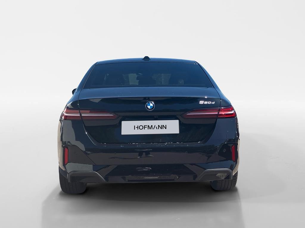 BMW 520 2026 г. Чёрный, пробег 18200 км