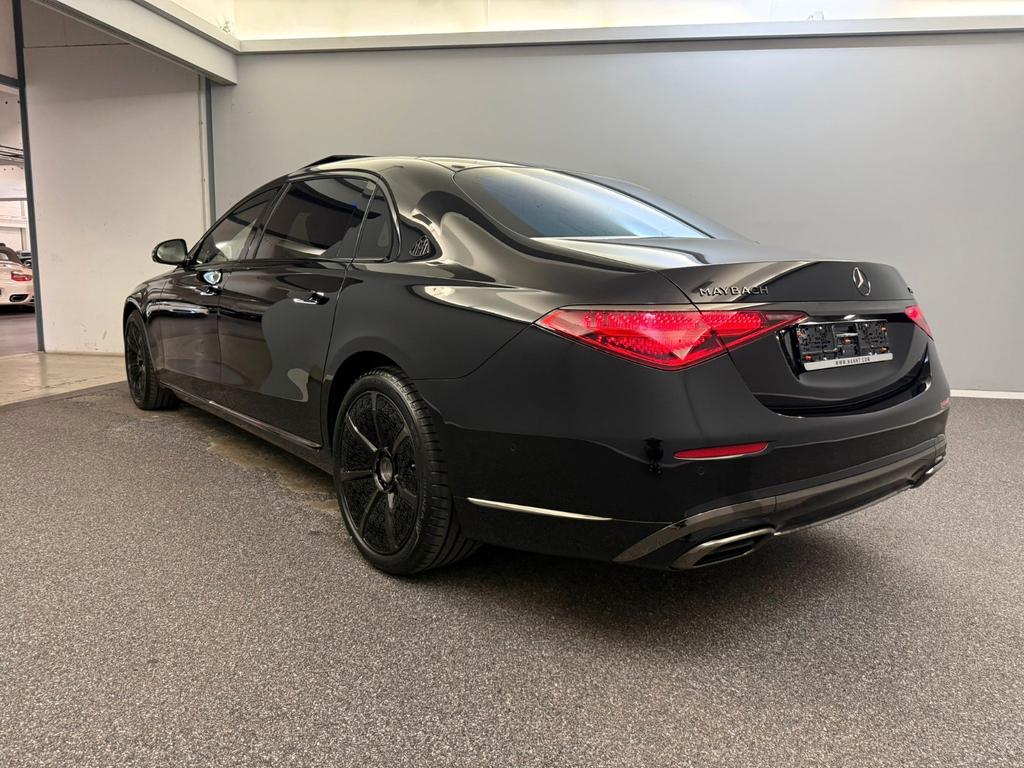 Mercedes-Benz S 680 2025 г. Чёрный, пробег 4123 км